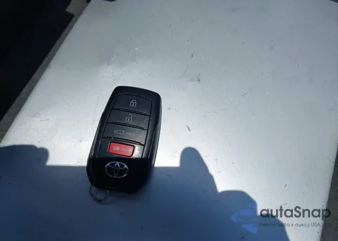 2025 Toyota Camry Se из США, поврежденный, VIN 4T1DAACK3SU517916